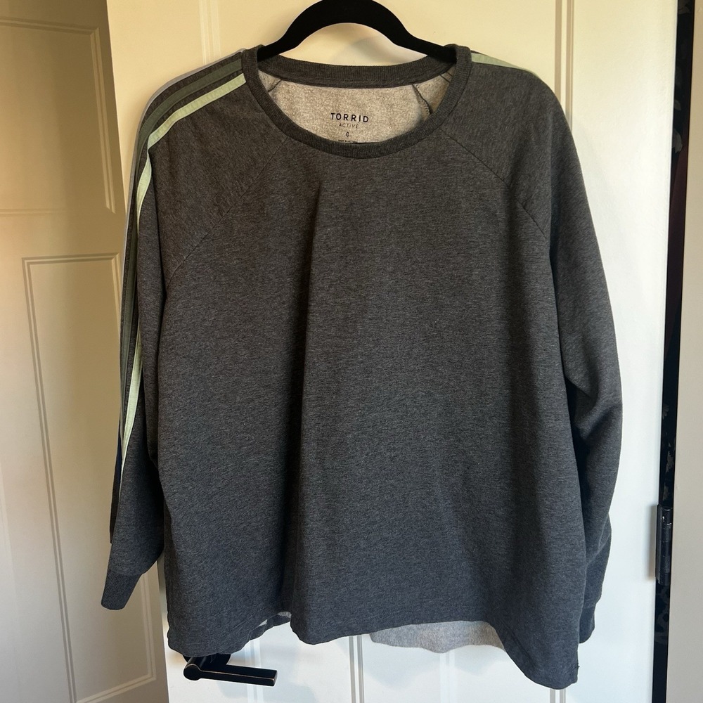 Torrid Active Tunic Sweatshirt Cozy Fleece Grey Grey Striped Sleeves‎ Size 1X